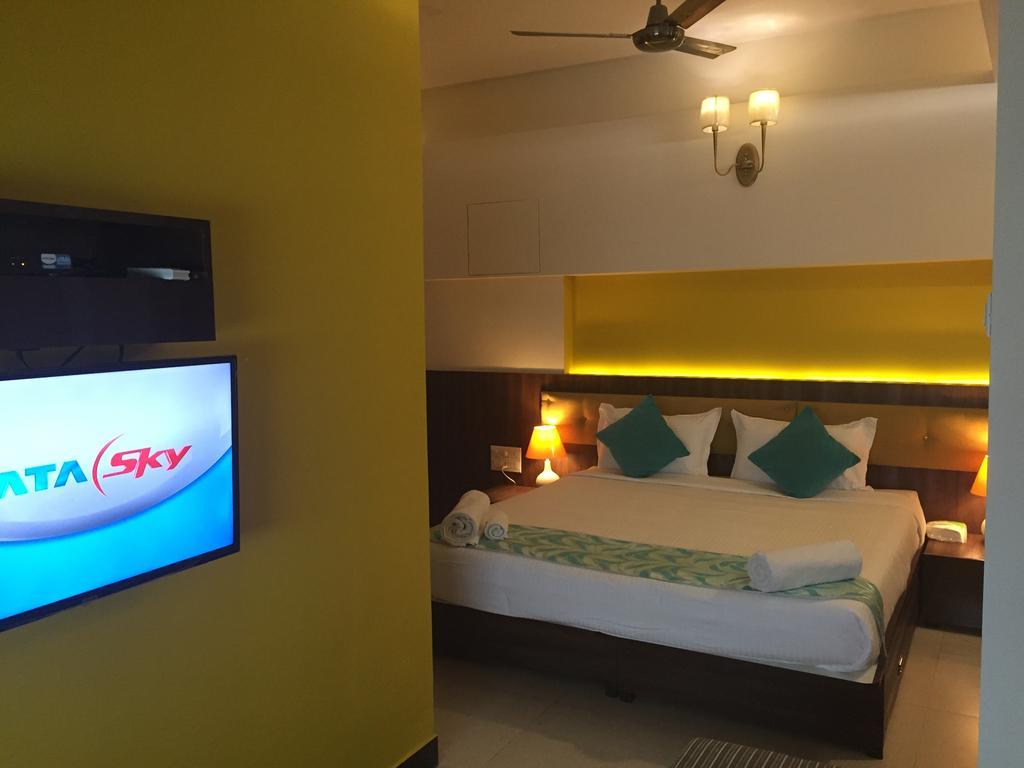 Luxtay Suites 벵갈루루 객실 사진