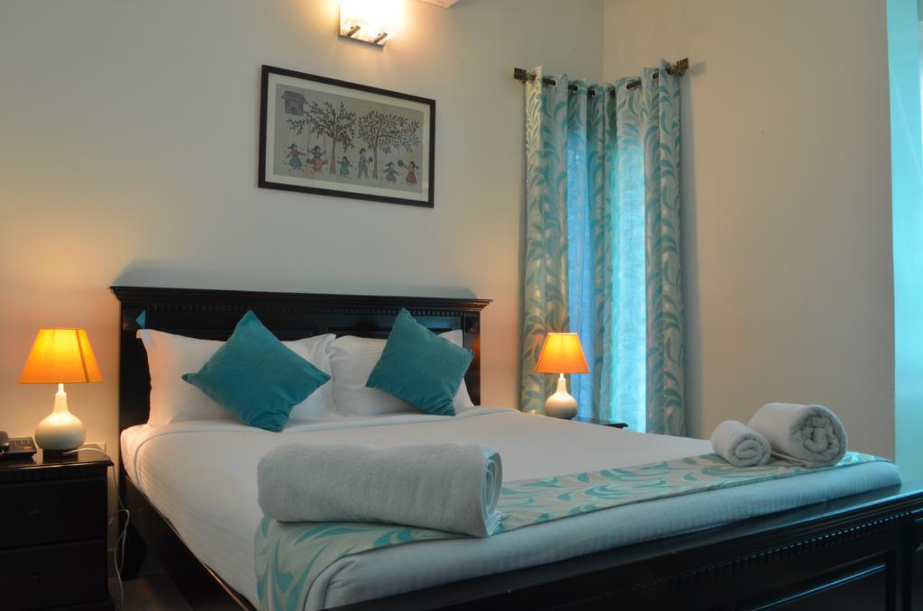 Luxtay Suites 벵갈루루 객실 사진