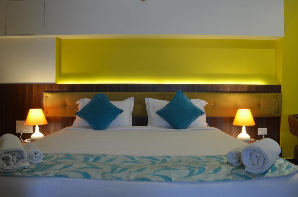 Luxtay Suites 벵갈루루 객실 사진